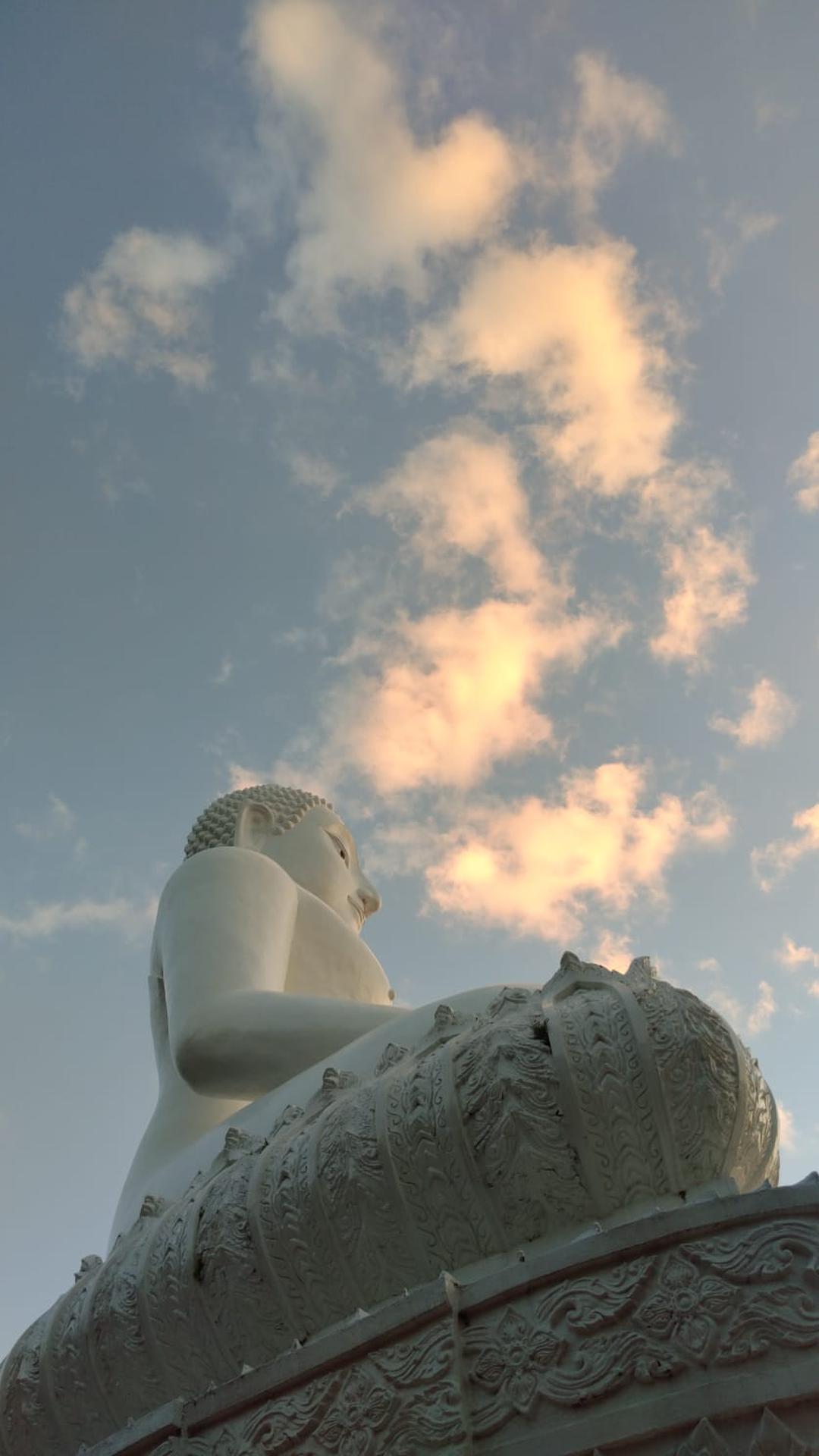 White Buddha in Pai 